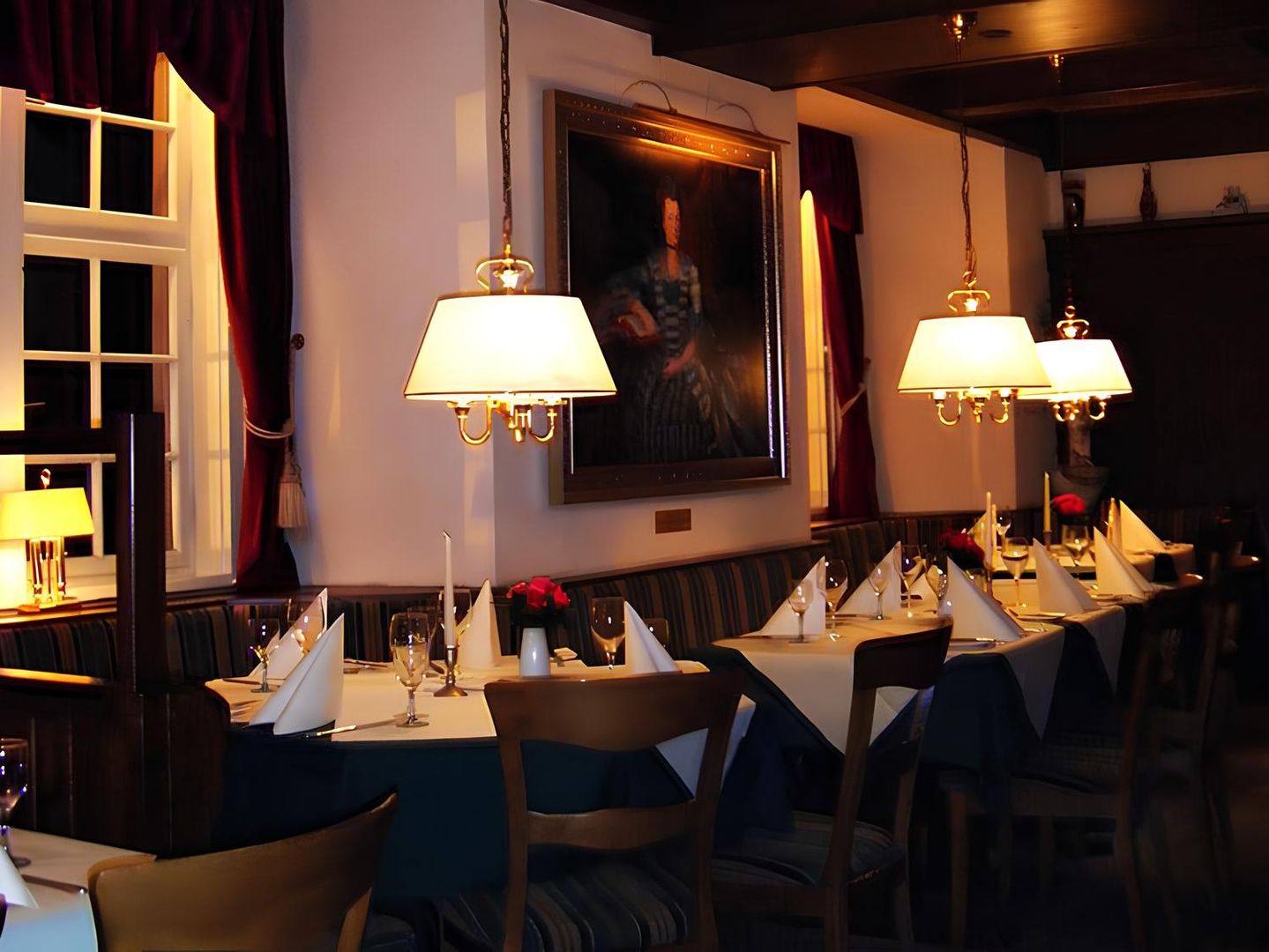 Set tables in the Regentenstube